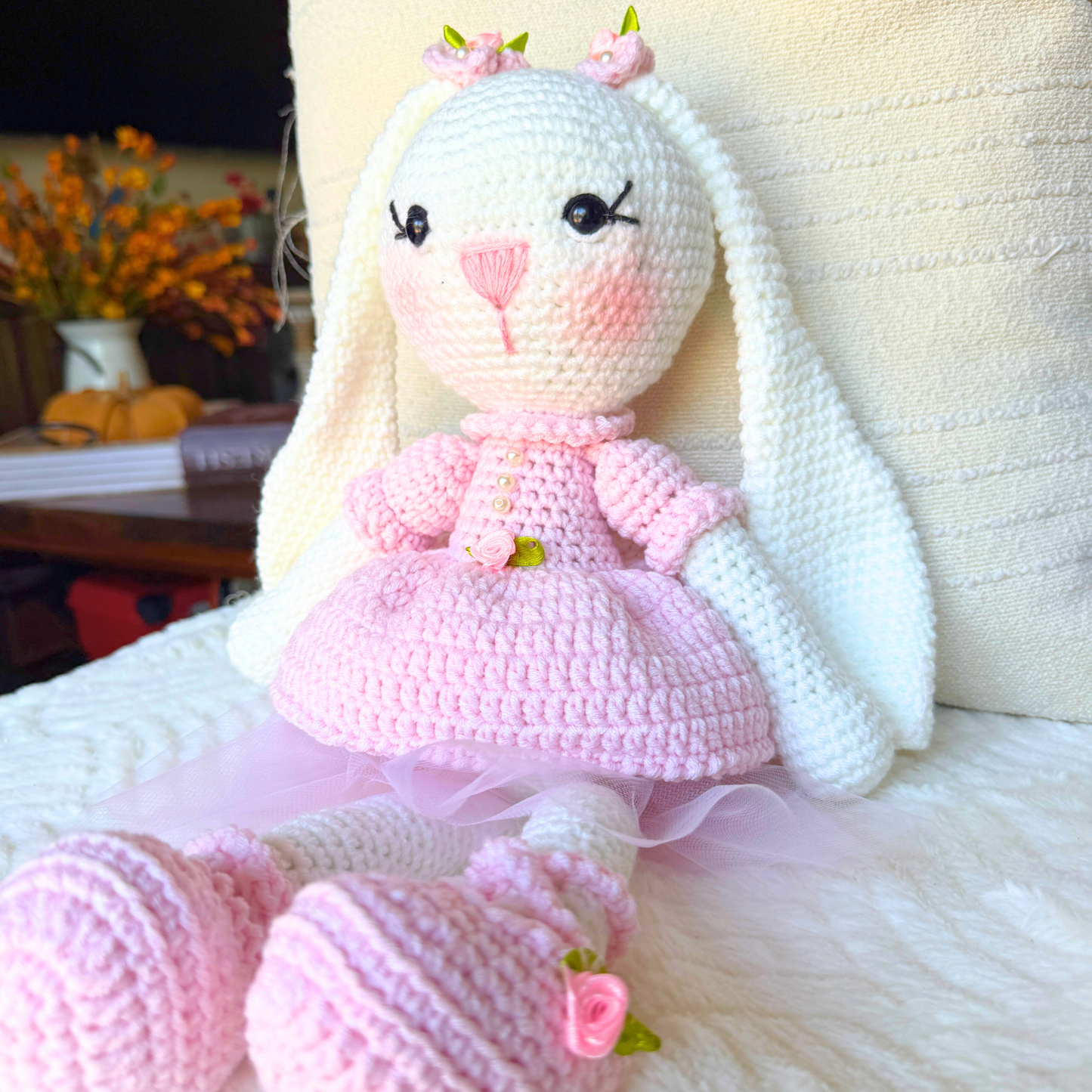 Muñeca de conejito y cordero de crochet: vestida para encantar