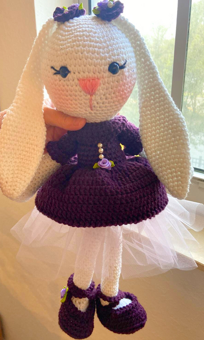 Muñeca de conejito y cordero de crochet: vestida para encantar