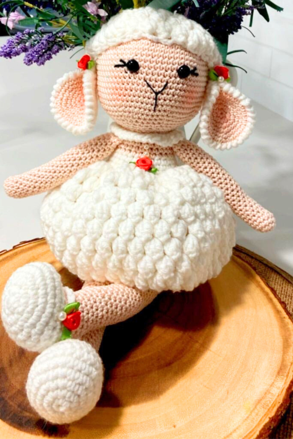Muñeca de conejito y cordero de crochet: vestida para encantar